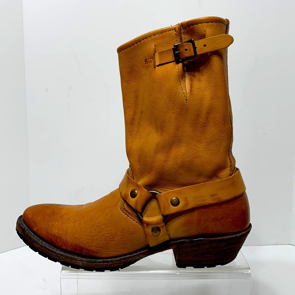 Vintage Shoe Company tan harness boot Eliza size 7